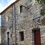 Polly Fournarou Tower-house Holiday home