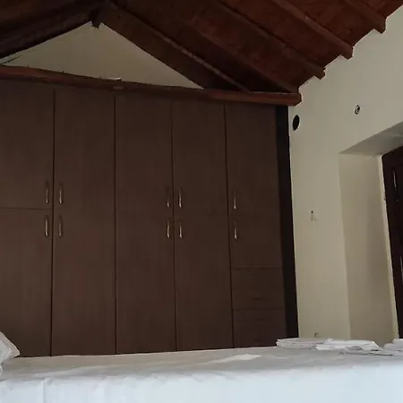 Polly Fournarou Tower-house 度假居