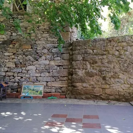 Polly Fournarou Tower-house بيت للعطل *