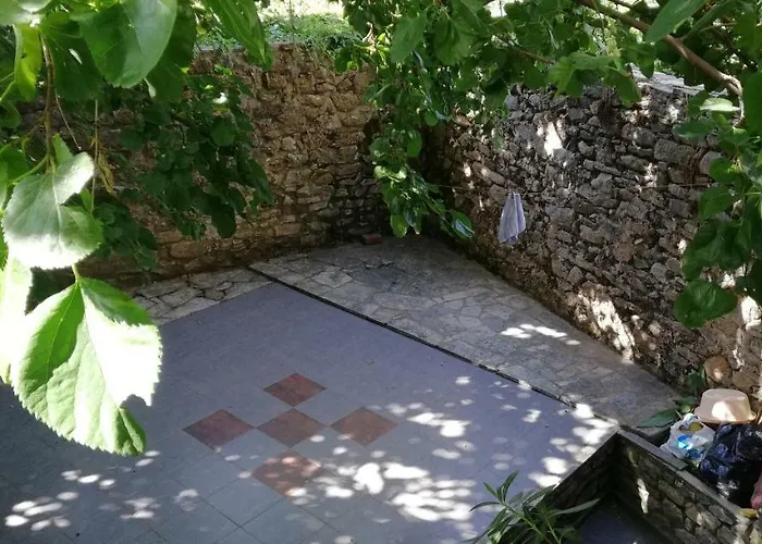 Polly Fournarou Tower-house * Milea (Messenia)